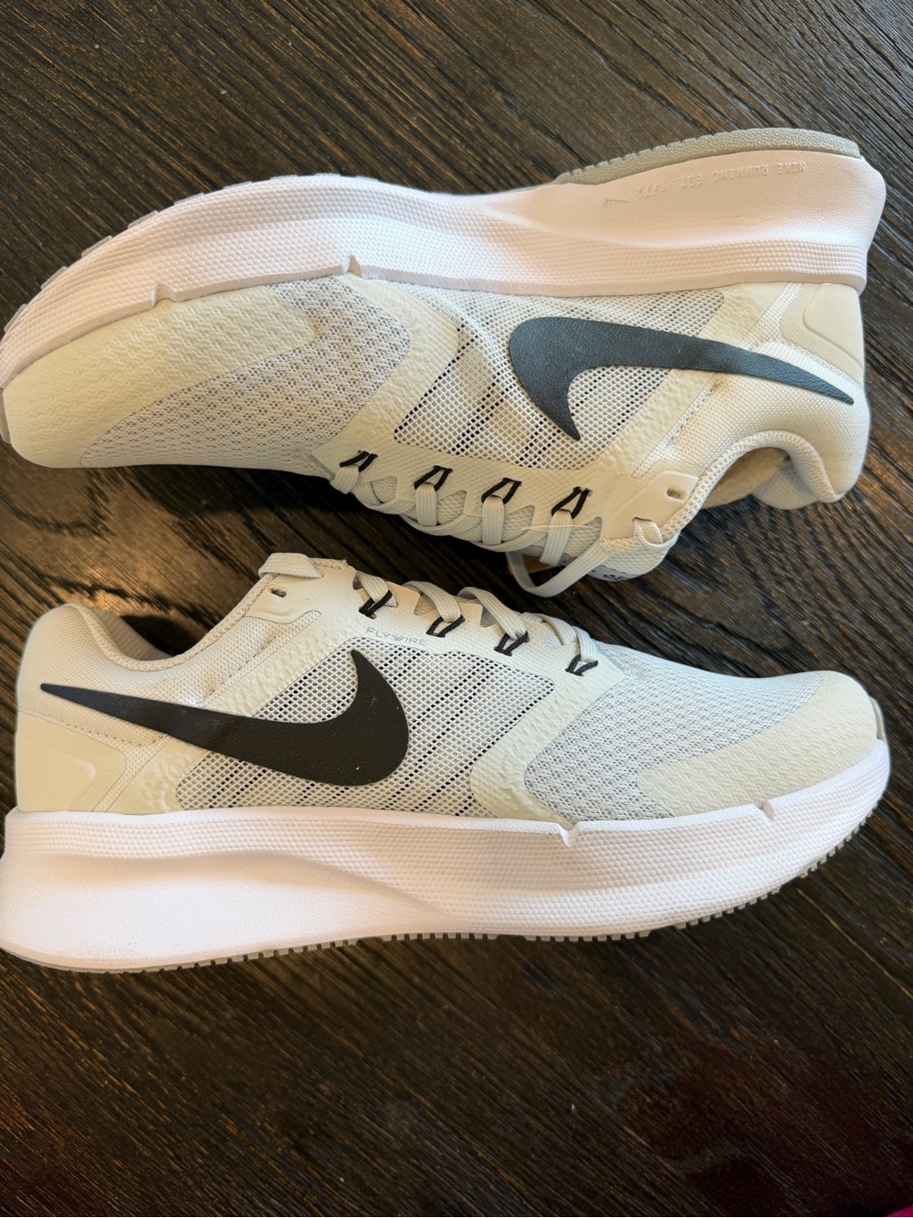 Nike Run Swift 3 Running Shoes Mens Size 8 Pale Ivory Flywire Athletic Sneaker